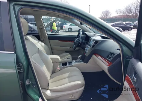 2011 Subaru Outback 2.5I Limited z USA, uszkodzony, nr VIN 4S4BRBLC3B3359405